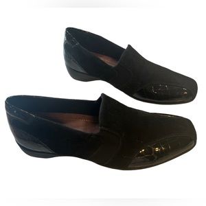 Clark’s Women’s Everyday Active Air Noreen Black Suede Patent Leather Loafer 9N